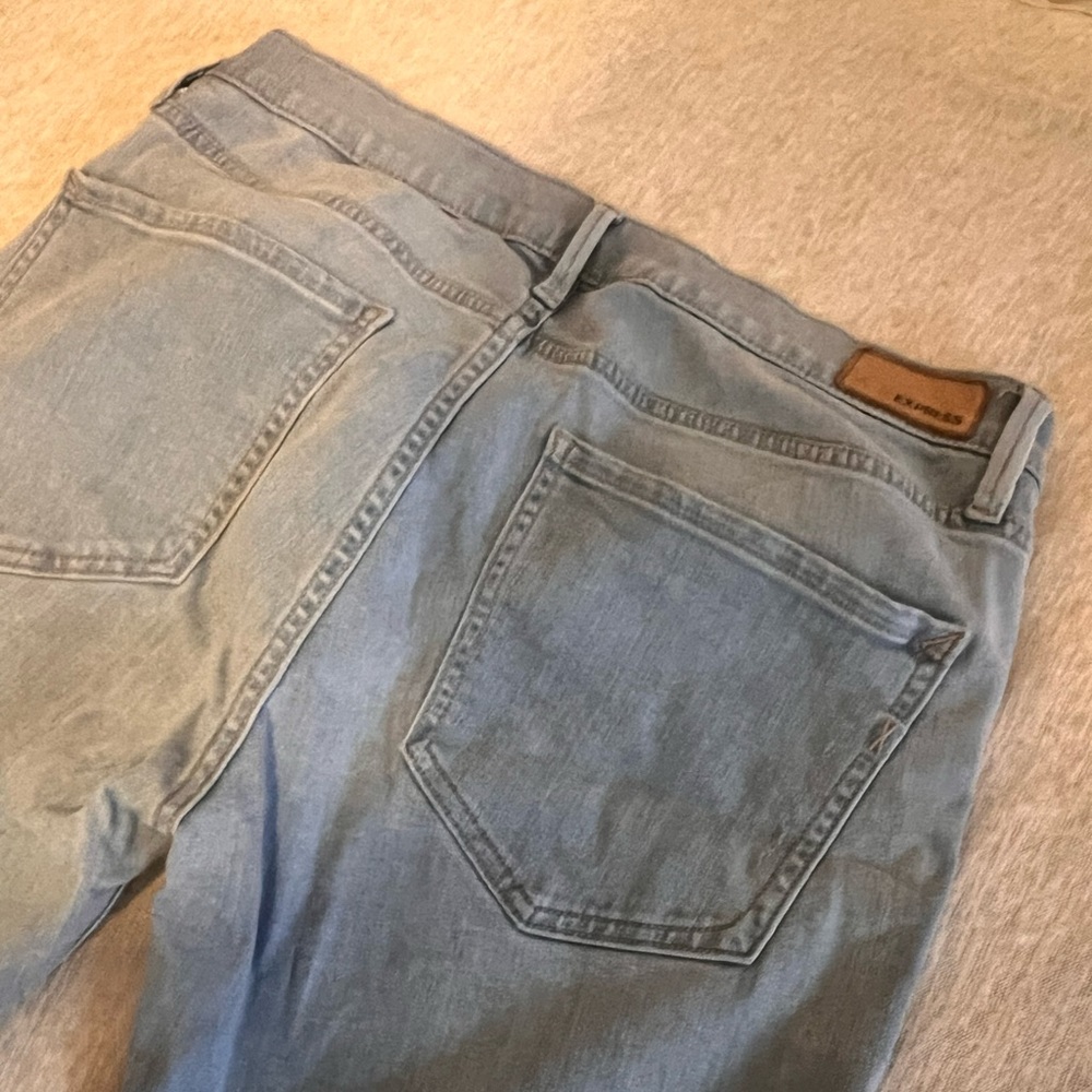 Express Mid Rise Jeans - Picture 4 of 6